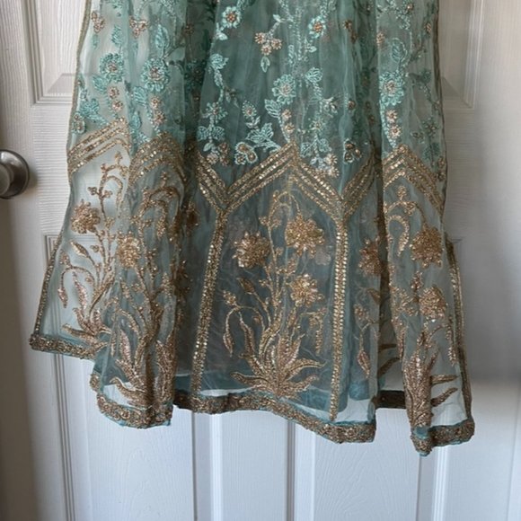 Lehenga Choli and Dupatta, size 10, Like New - Picture 8 of 16